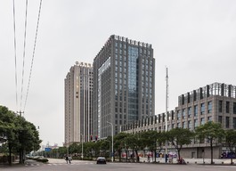 中新传媒大厦—传统办公