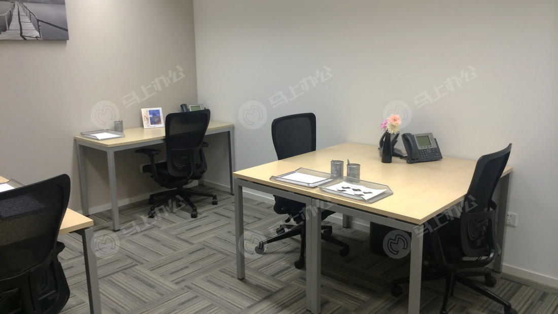 Regus 雷格斯商务中心（都市总部大厦） 黄浦区 共享办公室