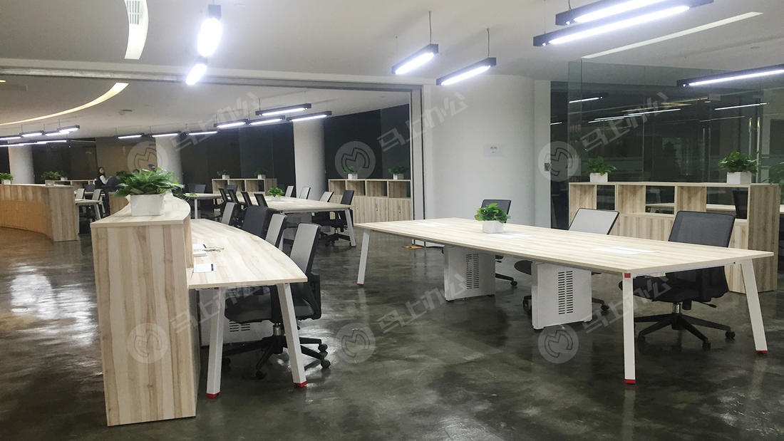 WEPLUS酷窝（金钟广场） 黄浦区 共享办公室